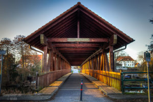 Frontseite der Pionierbrücke mit Blick in Richtung "Am Weinberg"